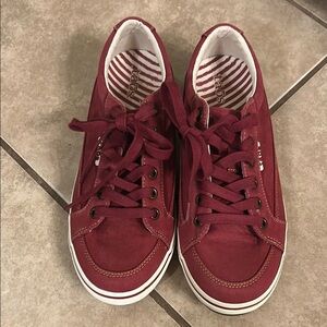 Taos Footwear Red Sneakers